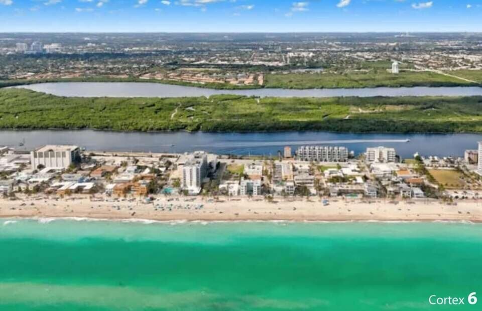 Bird's eye view of the lovely neighborhood.
