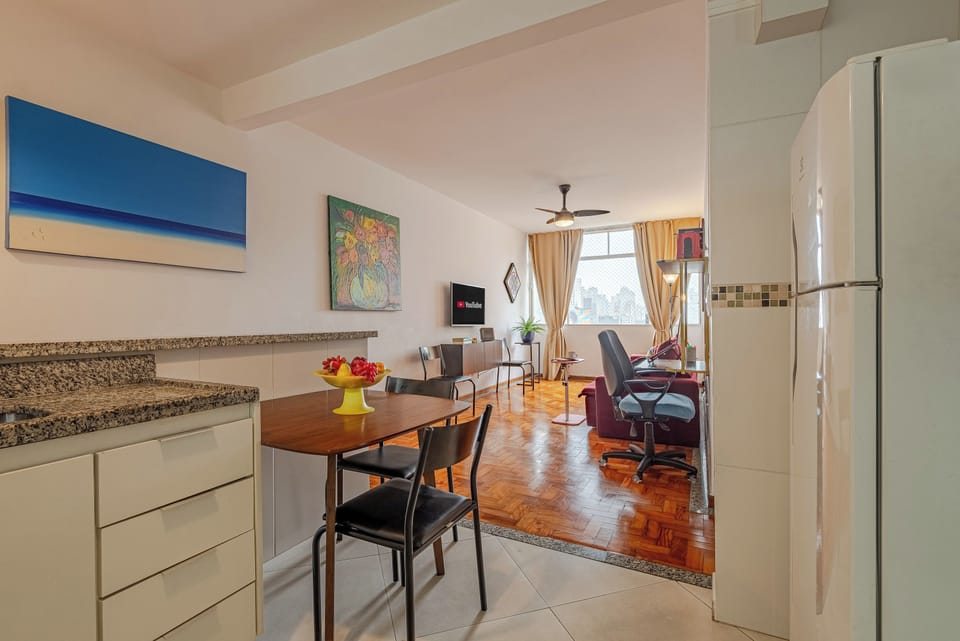 Stylish & Charming in Consolação/Higienópolis • Parking • 3rd Guest Free Apartment in Sao Paulo City