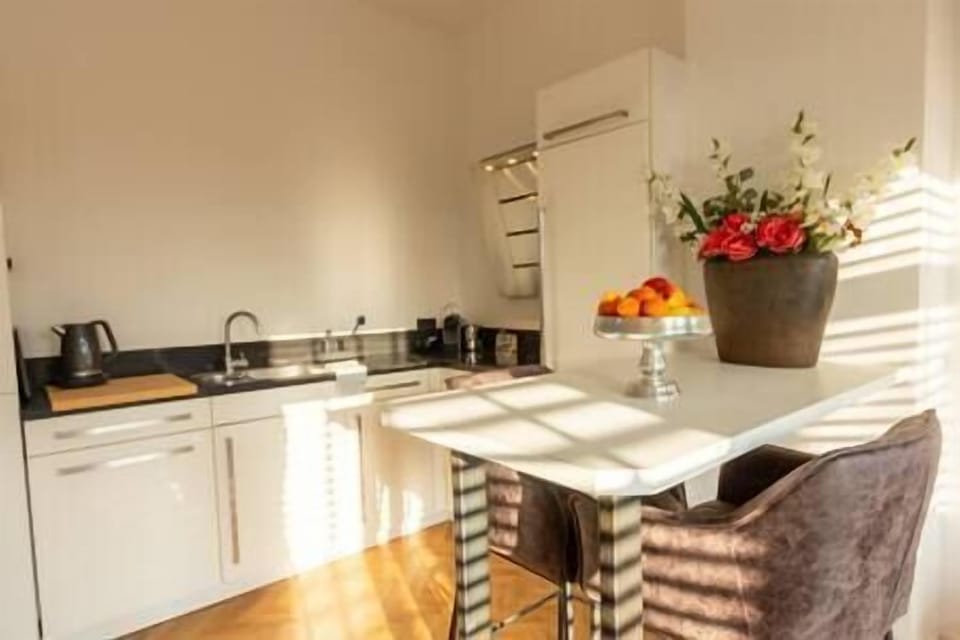 kitchen (1)