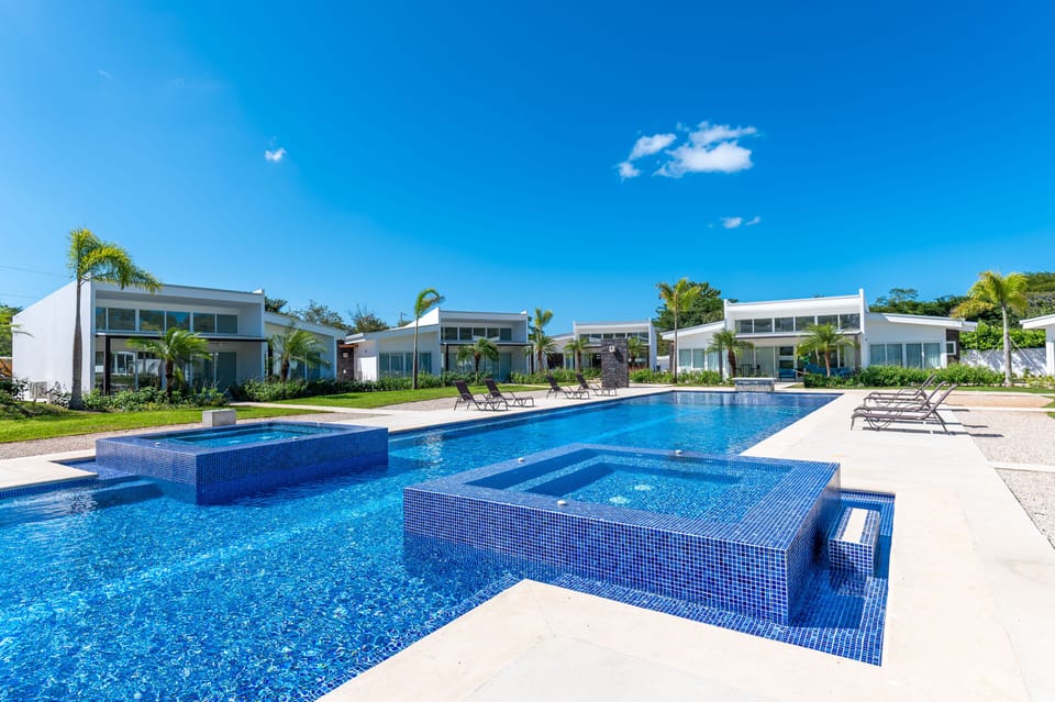 Pool Views