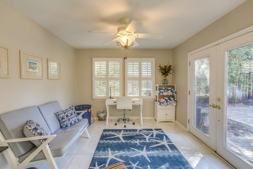 Sunroom | 1st Floor | Free WiFi