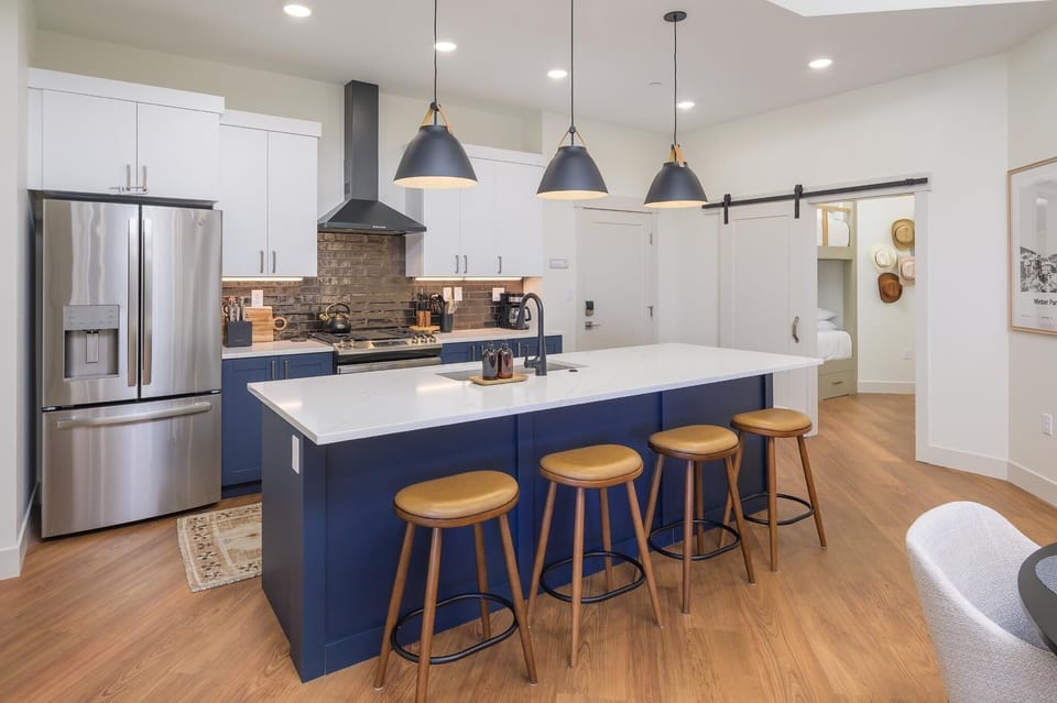 Seating for four at the kitchen island