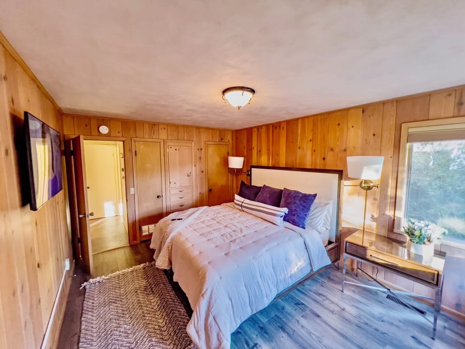 king bed