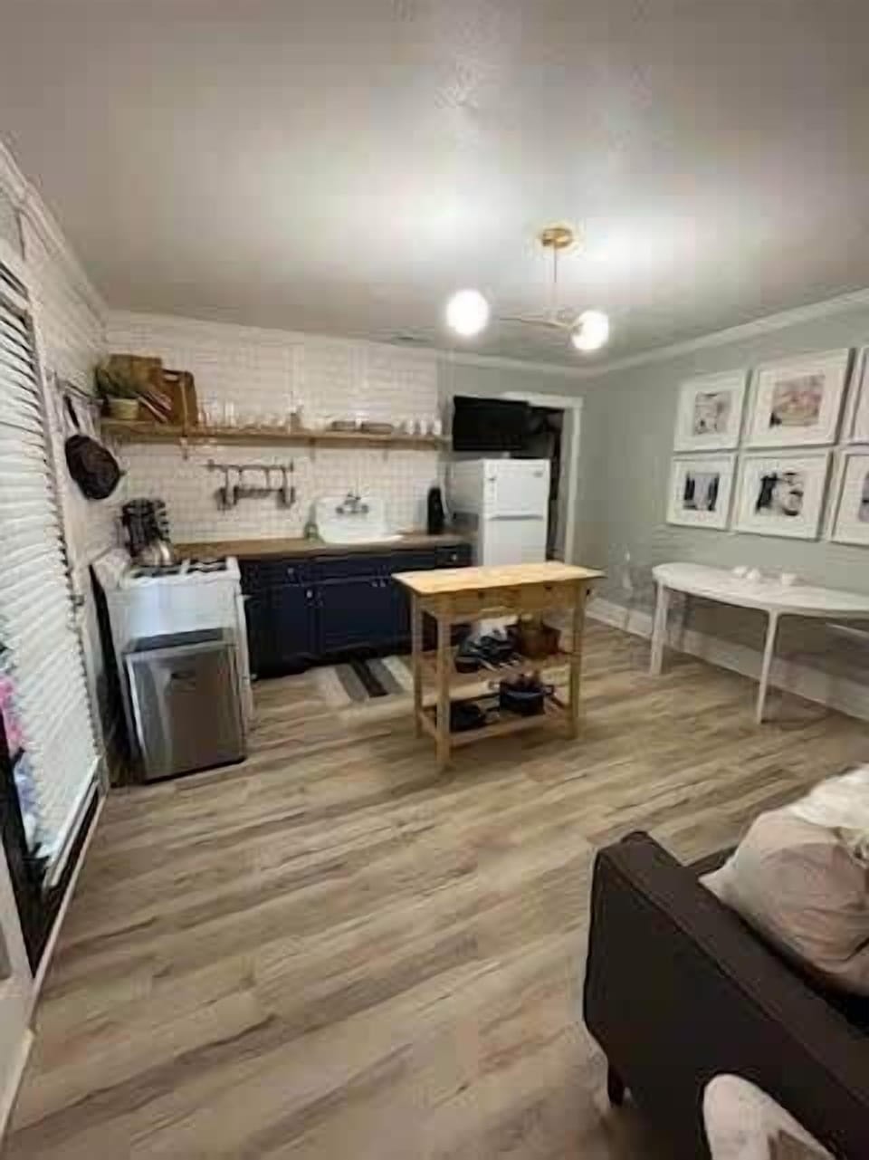 Kitchen Seating and Dining