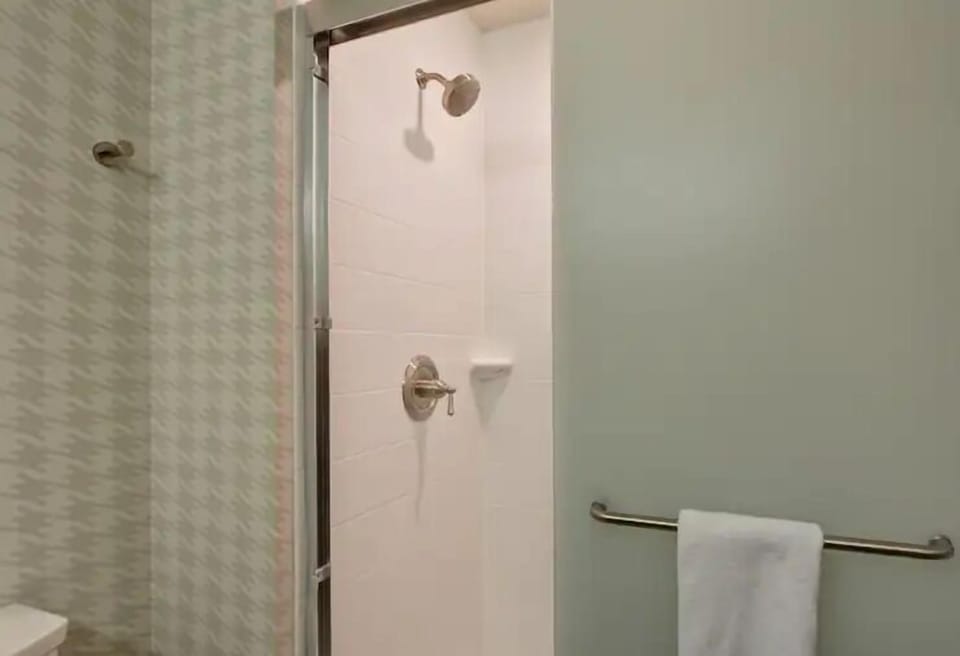 Rinse off after adventures under a simple, refreshing shower.