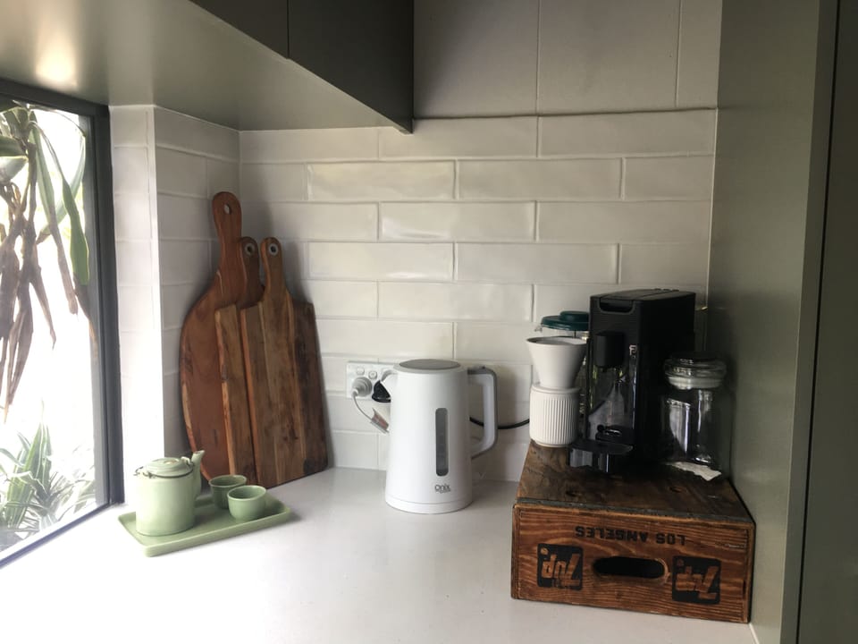 Some kitchen amenities 