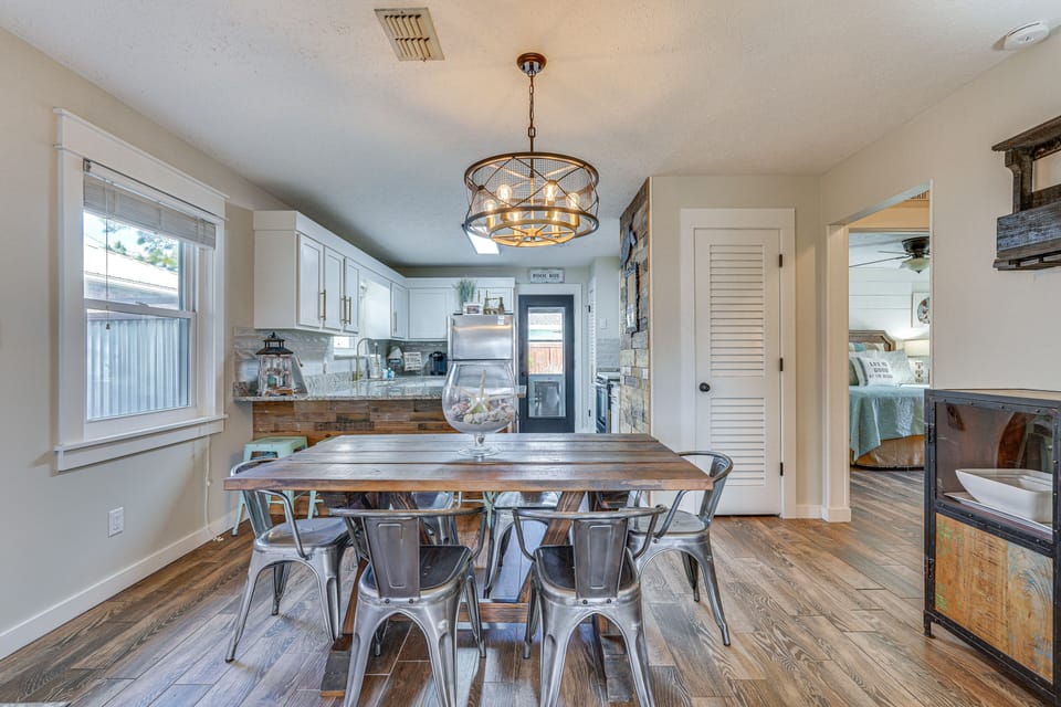 Dining Room | Fully Equipped Kitchen