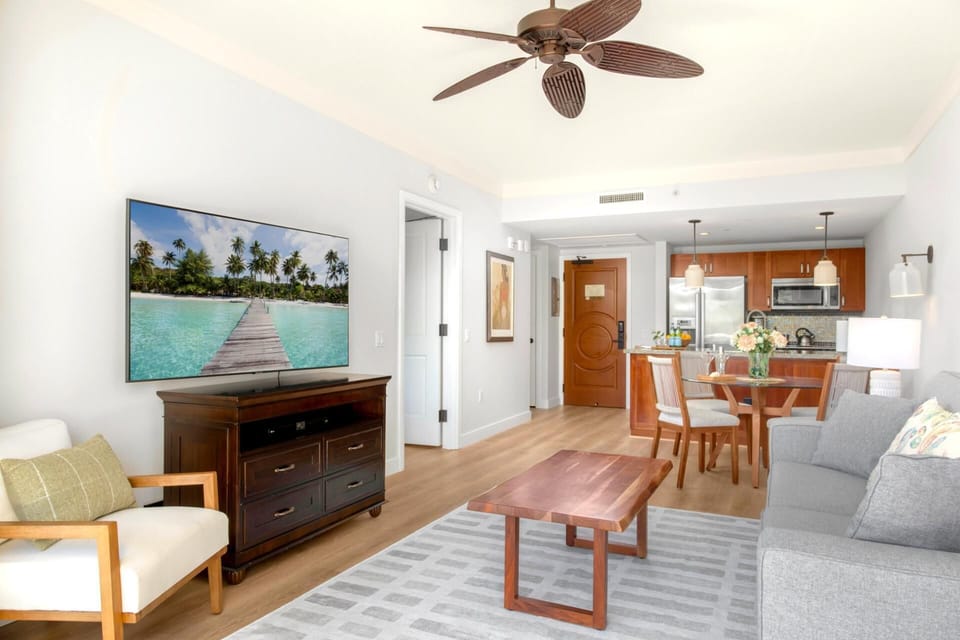Island-inspired elegance with indoor-outdoor flow HKH-332
