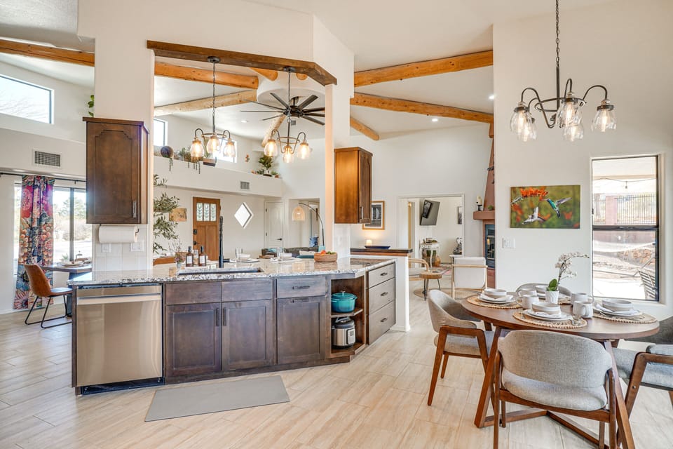 Kitchen | Cooking Basics | Coffee Bar | Dining Area