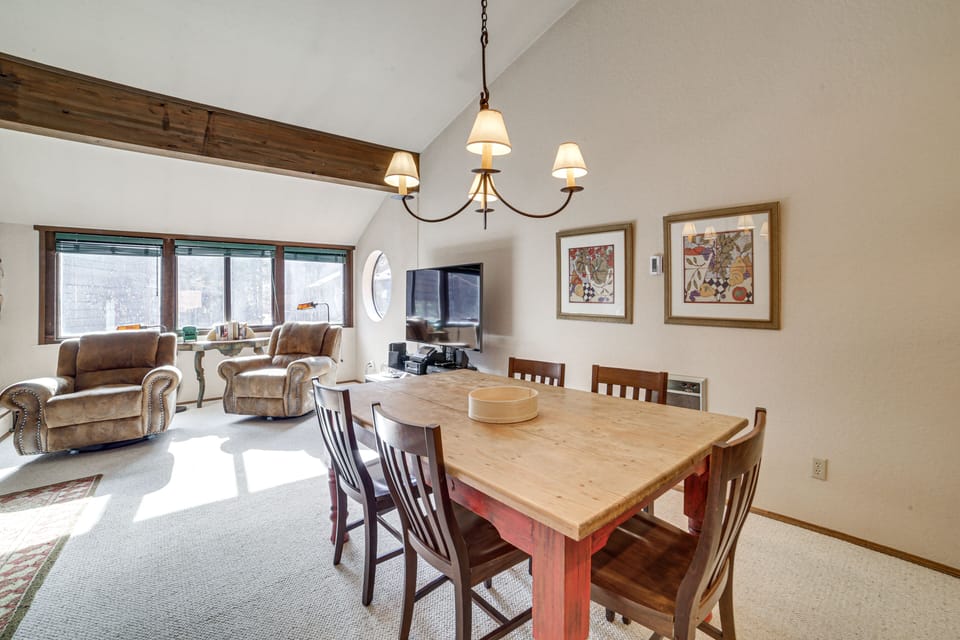 Dining Room | 2nd Floor | Fully Equipped Kitchen