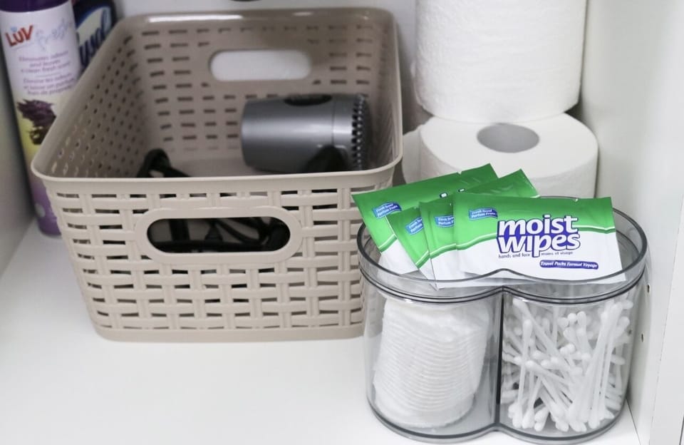 Please use the provided wipes for removing your make up. DO NOT USE WHITE TOWELS