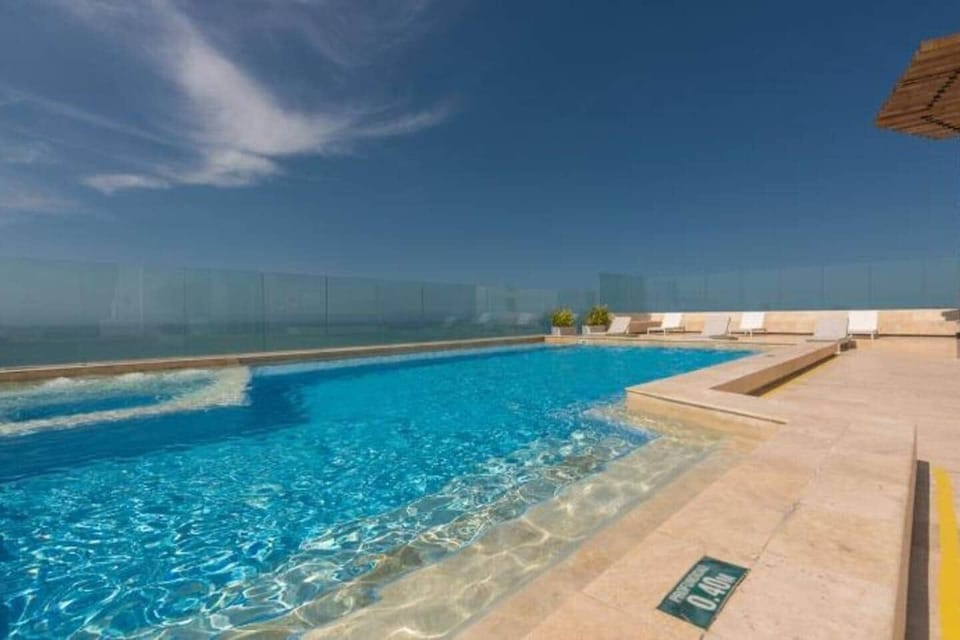 Piscina 40 y Jacuzzi