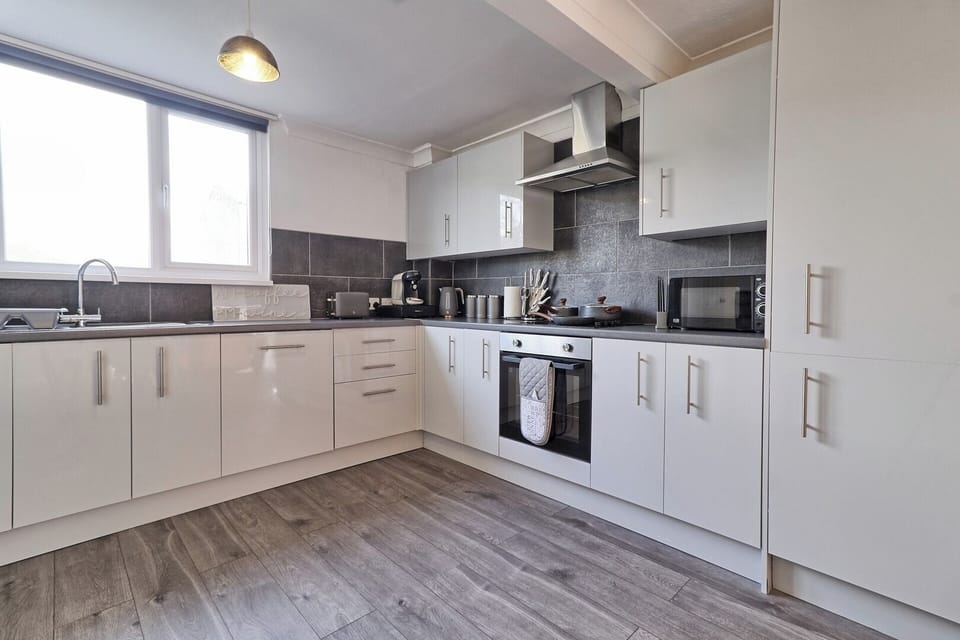 Cook in comfort and convenience in this modern kitchen