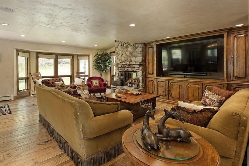 Furniture, Indoors, Living Room, Couch, Home Decor