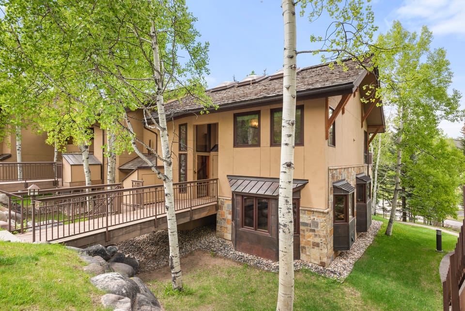 Cottage, House, Hotel, Resort, Tree