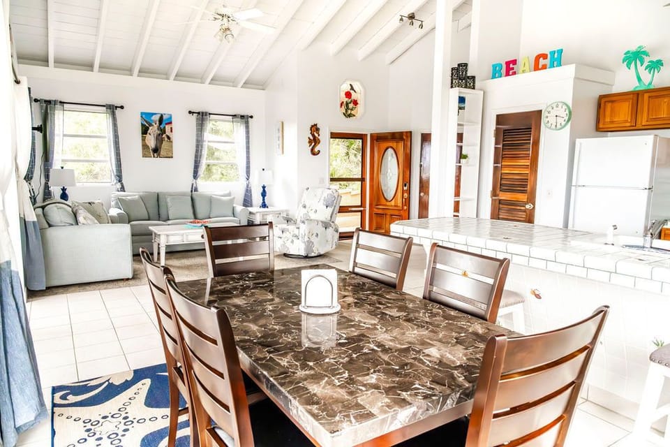 Dining room table for 6