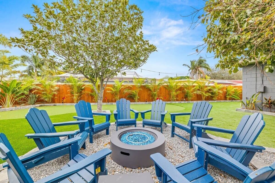 Fire Pit to enjoy the winter Florida Nights under the stars!