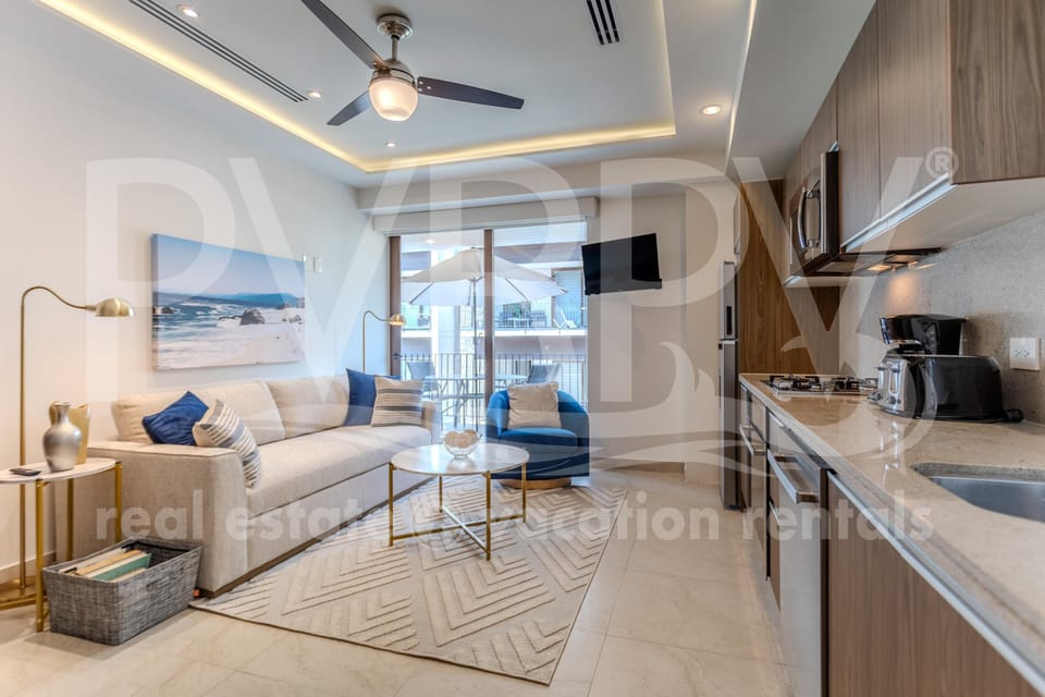 Condo - Image 1