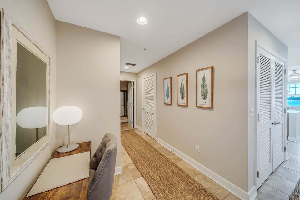 Need to get a little work done while you're away?There is a dedicated workspace in this unit!