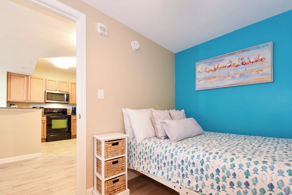 The Palms of Destin 1513 - Guest Bedroom