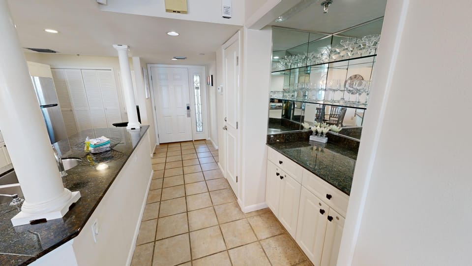 Mini Bar