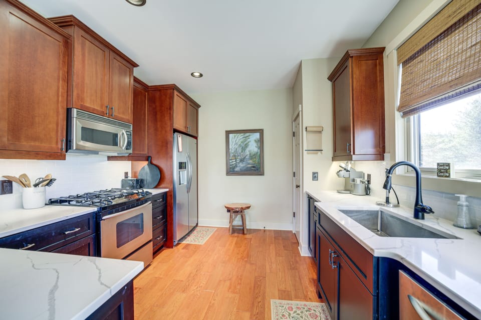 Kitchen | Cooking Basics | Keurig/Drip Coffee Maker | Trash Bags/Paper Towels