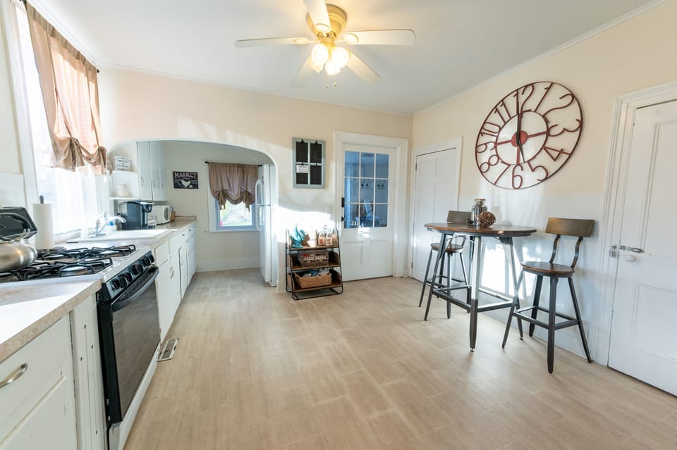 Here's the kitchen, facing the mud room and exterior door.