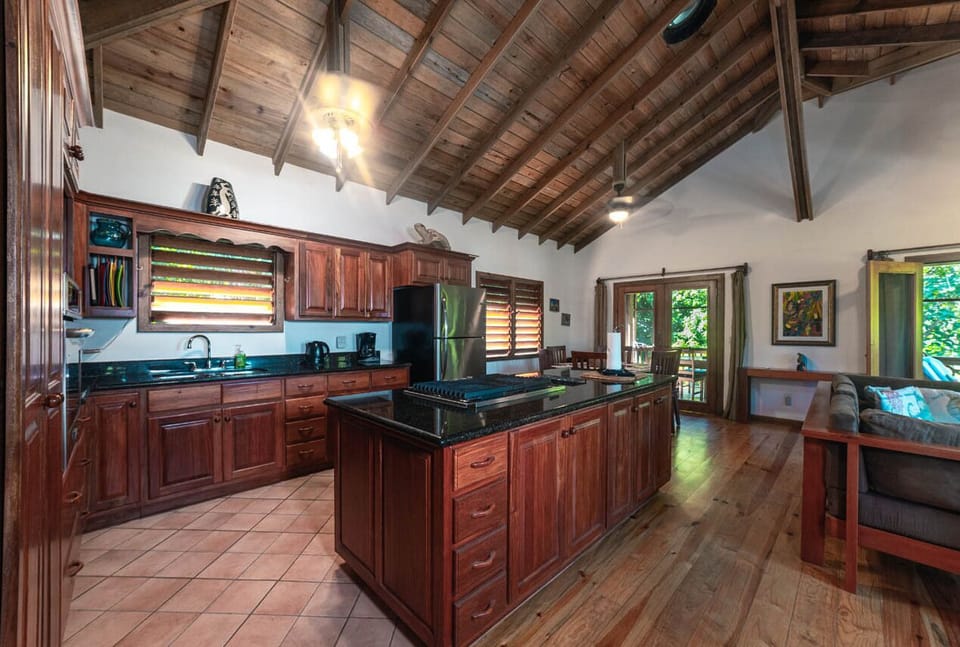 Kitchen (1)