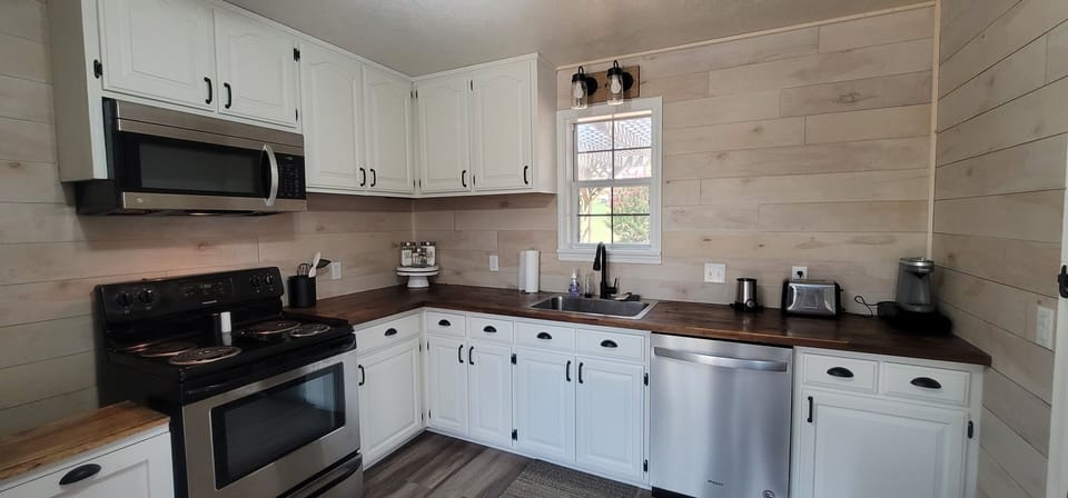 relaxing kitchen for those meals that MUST be made.  Single serve coffee maker!