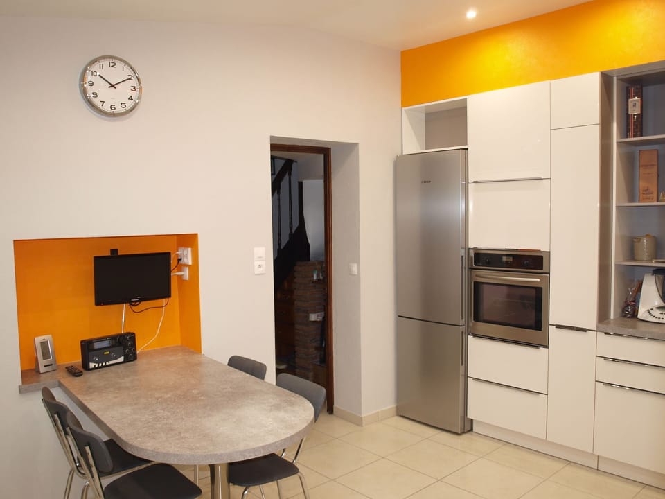 Modern and fully equipped Kitchen