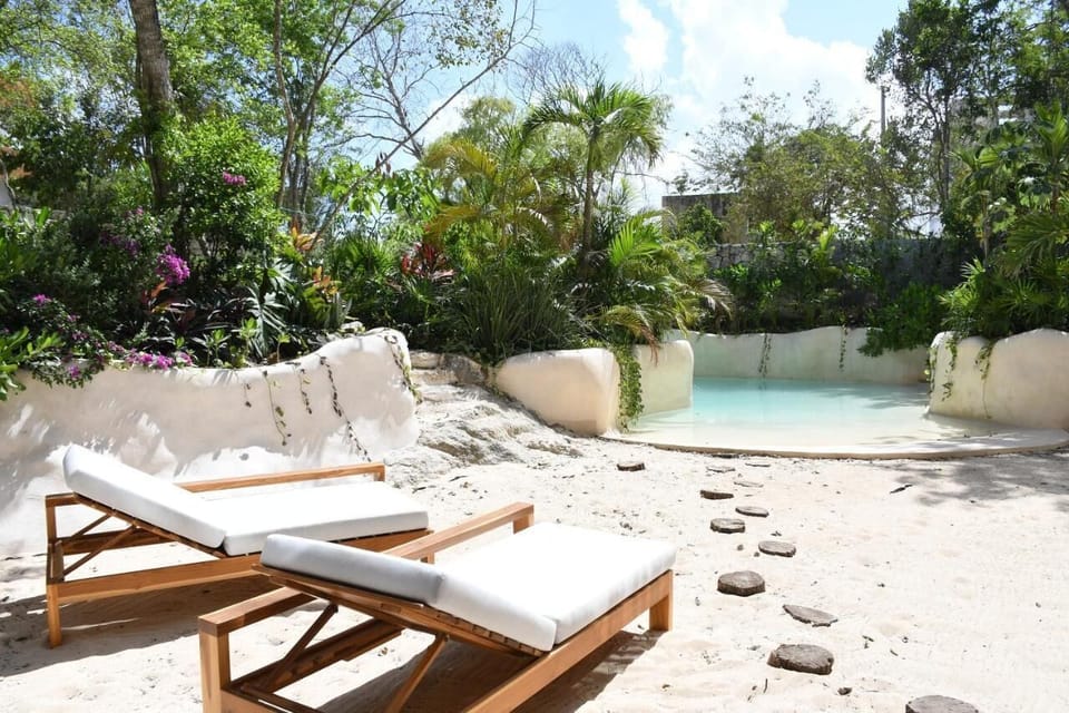 Relax in a romantic lagoon