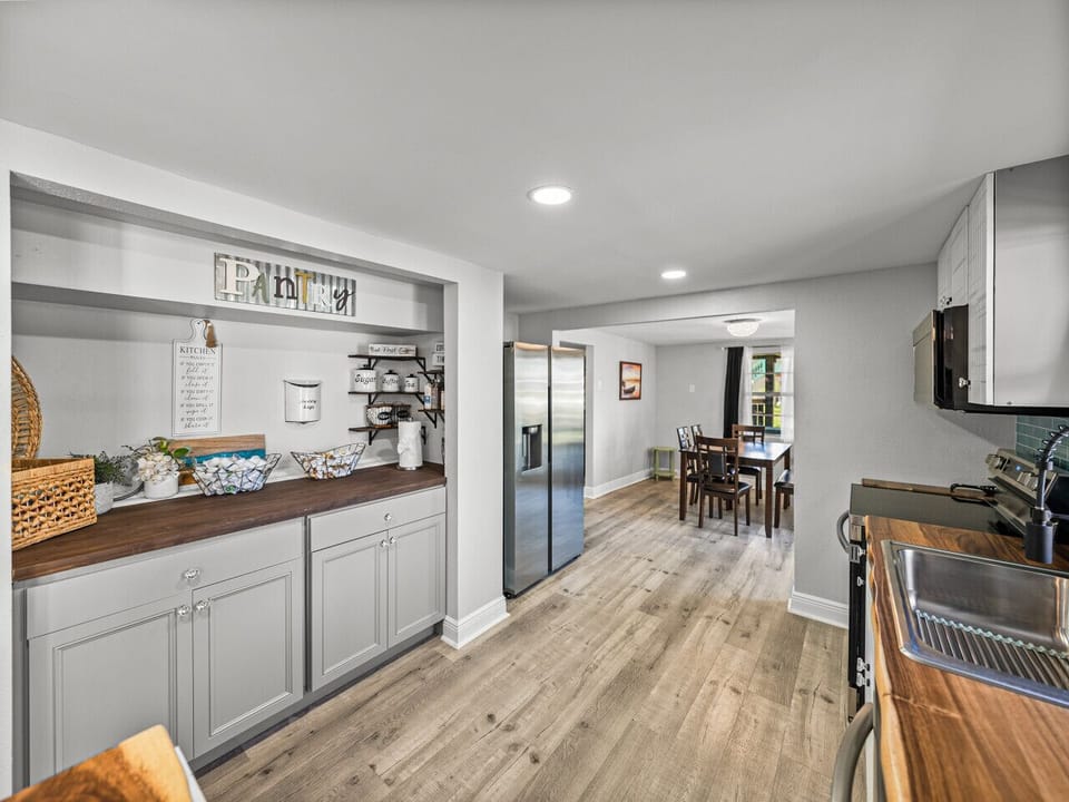 Updated Kitchen with Stainless Steel Appliances