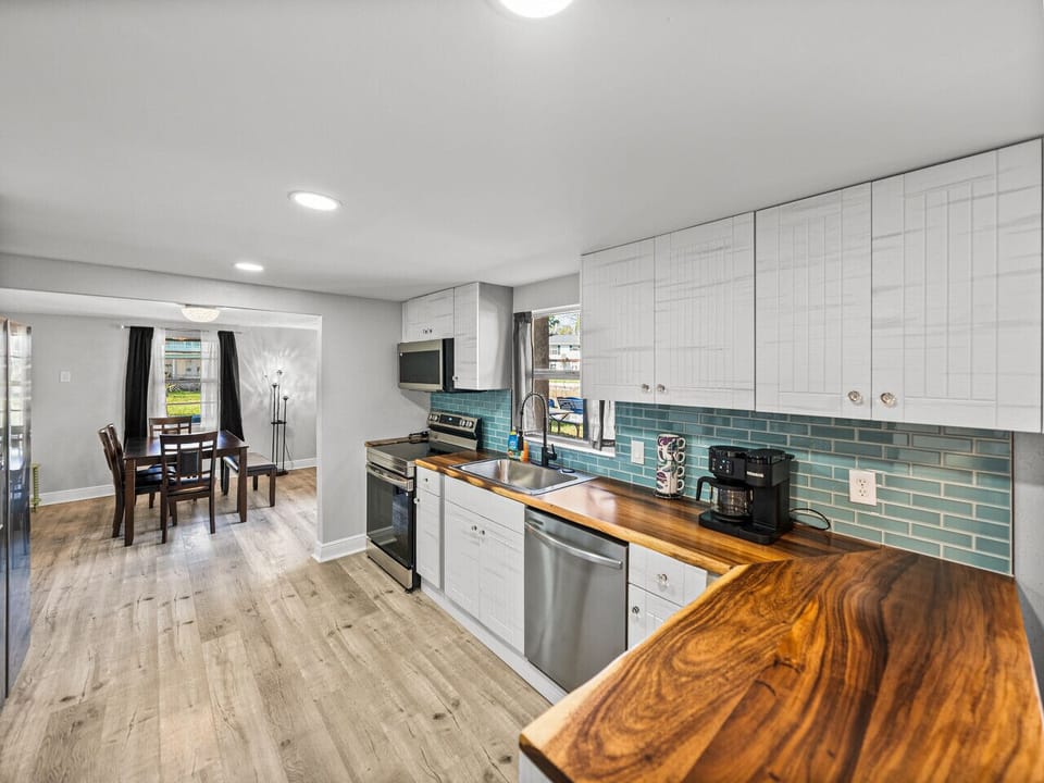 Updated Kitchen with Stainless Steel Appliances