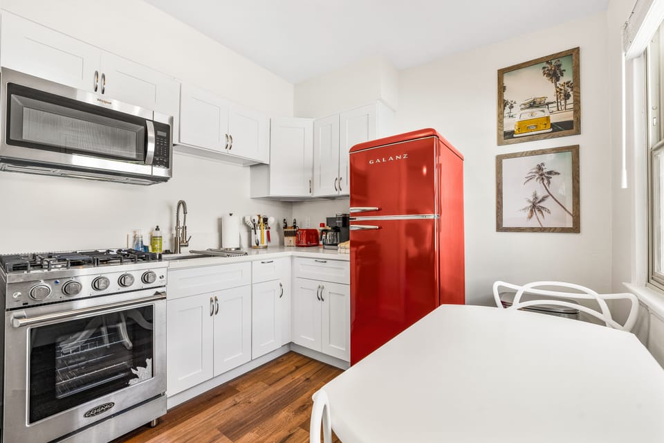 Fully equipped kitchen. Everything you need to ensure a home cooked meal. 