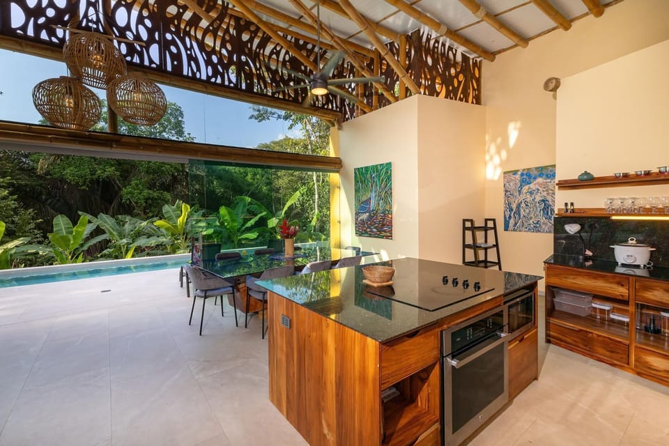 Villa Bambu - Large Saltwater Pool, Private Stay (1473)