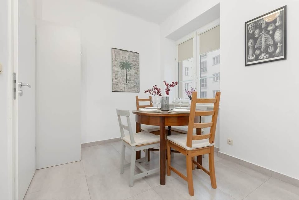 Dining area in the separate kitchen