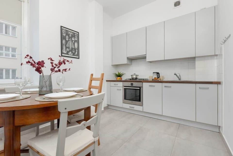 Practically equipped kitchen with a dining area