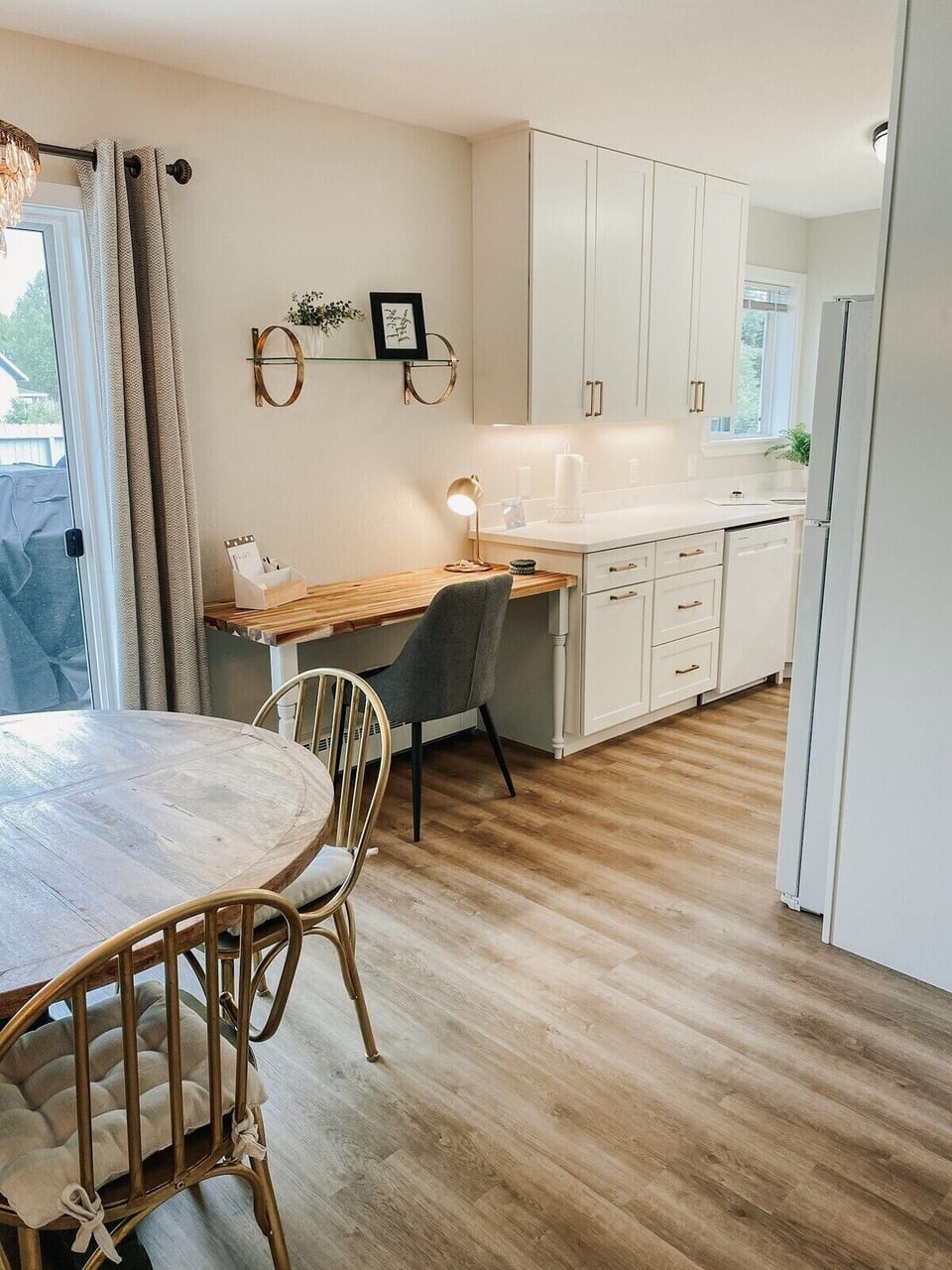 There's under-cabinet lighting in the kitchen for the perfect lighting if you don't need all the overhead lighting while preparing your meals or cleaning up.