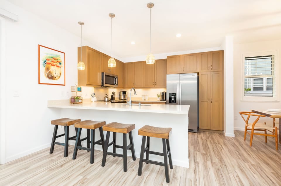New Kitchen Cabinets & Counter Tops