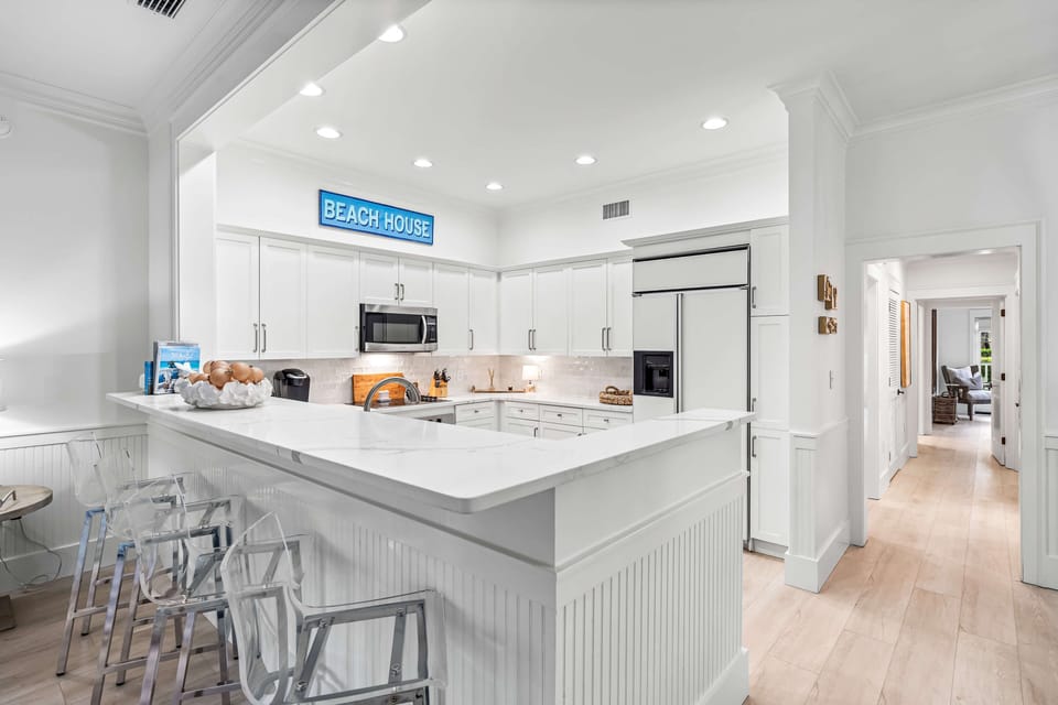 Breakfast bar seating also available