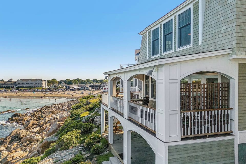 Overlook Beach House Towards Short Sands Beach