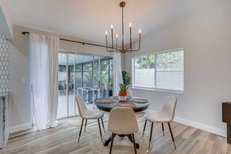 Dining Room | Fully Equipped Kitchen