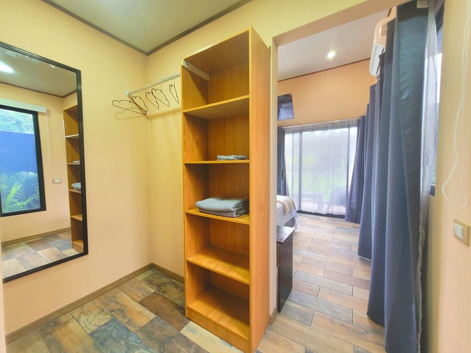 Walking closet