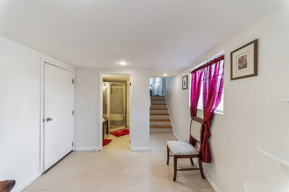 Floor, Flooring, Indoors, Chair, Furniture