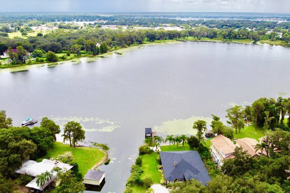 Canal connects directly to Lake Jessamine.
