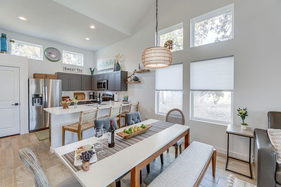 Dining Area | Main Level