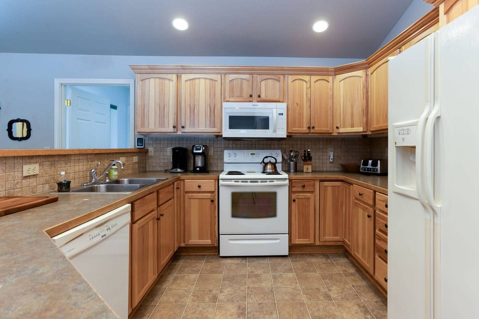 Cook a delicious meal in this fabulous kitchen.