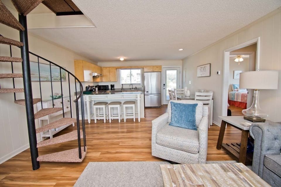 Living Flows into Dining / Kitchen