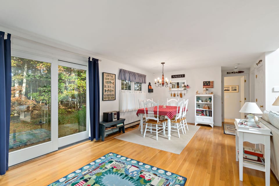 Open concept space with access to the back deck 