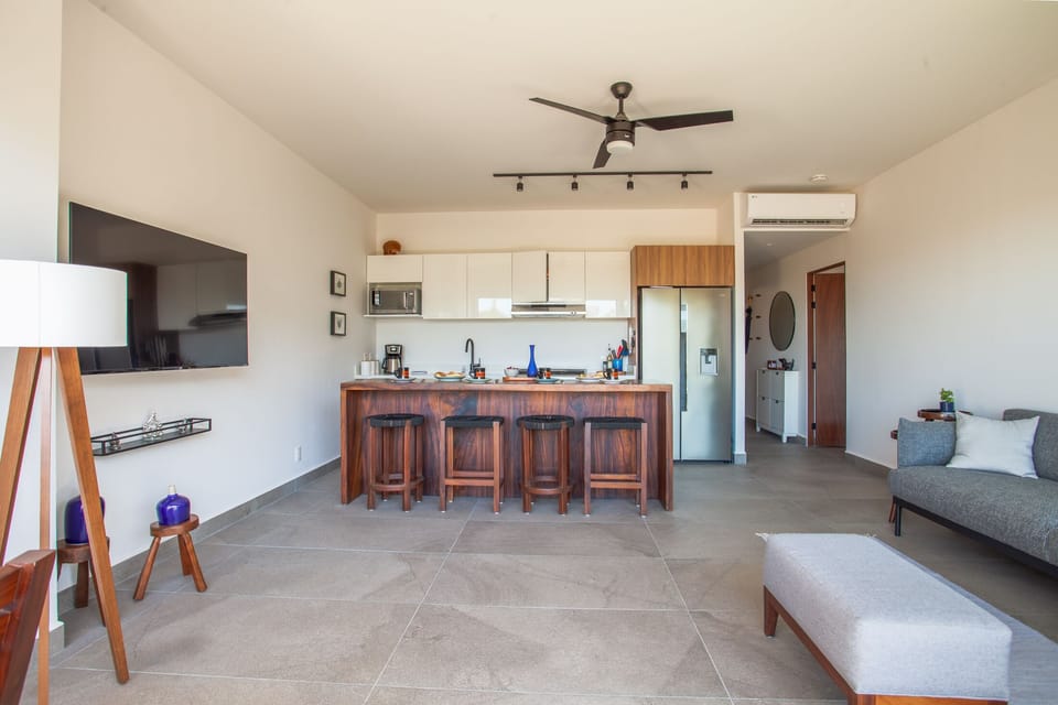 Condo - Image 7